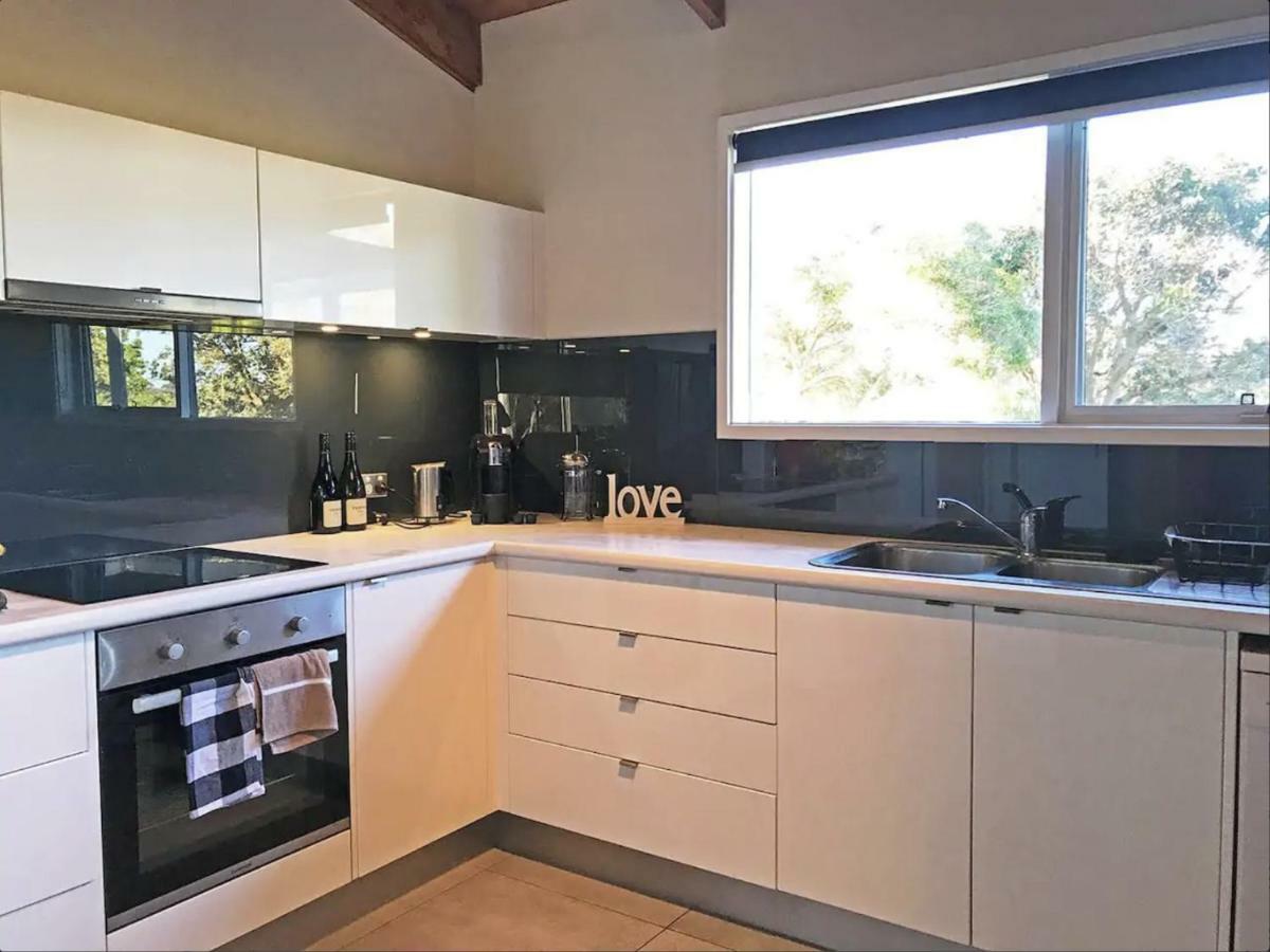 Prom Beach House Sandy Point Екстериор снимка